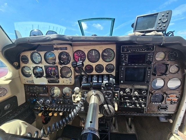 1977 BEECHCRAFT Baron 58 - Image 9