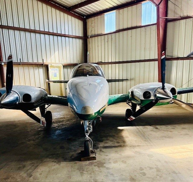 1981 BEECHCRAFT 58TC - Image 4