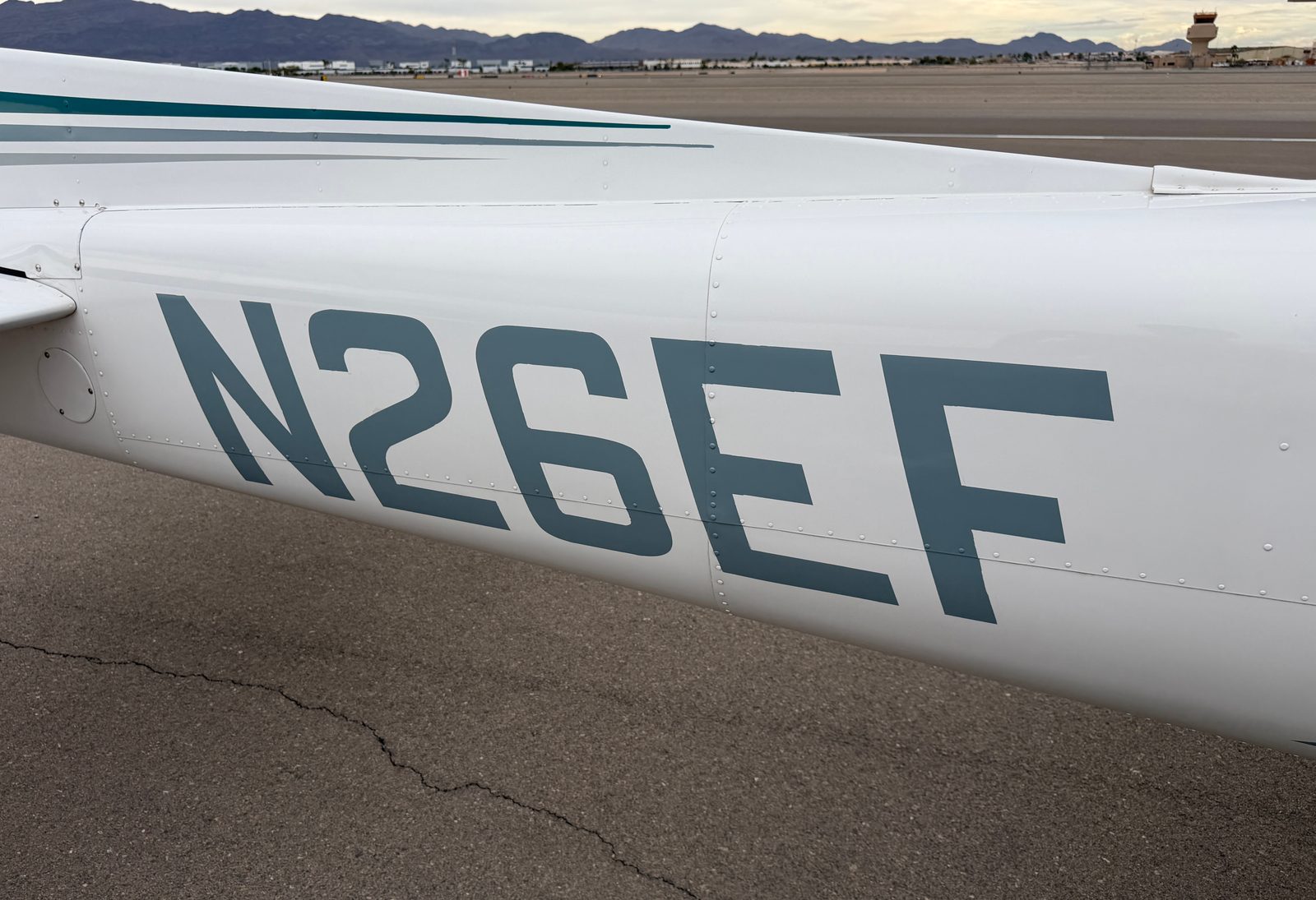 1979 CESSNA 1979 Cessna 152 Commuter with Garmin NAV - Image 2