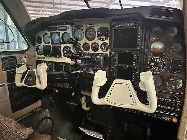 1981 BEECHCRAFT 58TC - Image 9