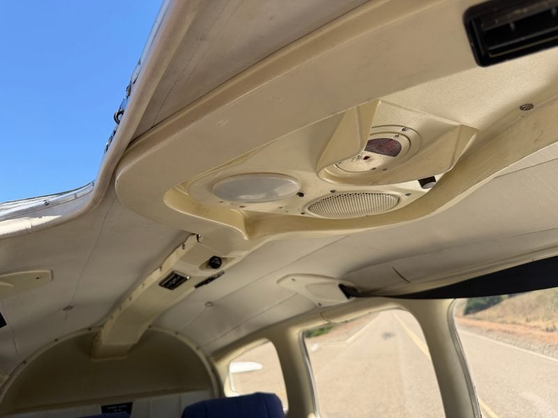 1977 PIPER Arrow III - Image 7